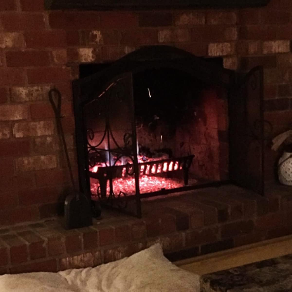 Fireplace Grate 27 inch Heavy Duty, Cast Iron Fire Grate - 27