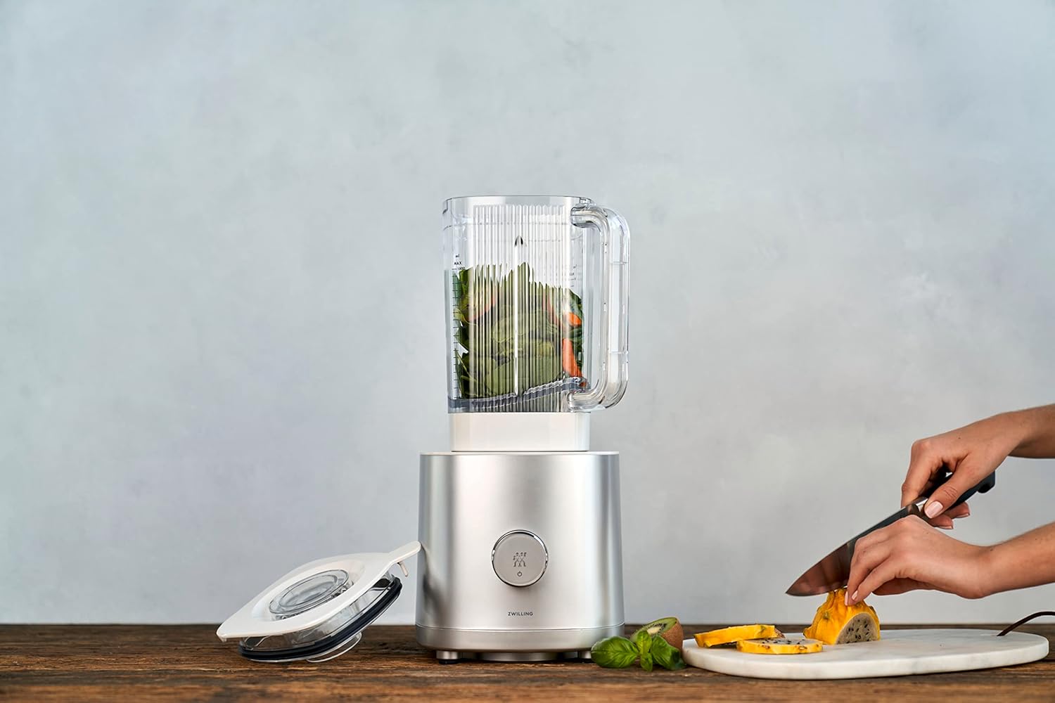 ZWILLING ENFINIGY Powerful Blender, 1.8 Litres, Mixer with Stainless Steel Winglet Blade and 1600 Watt Powerful Motor, Silver