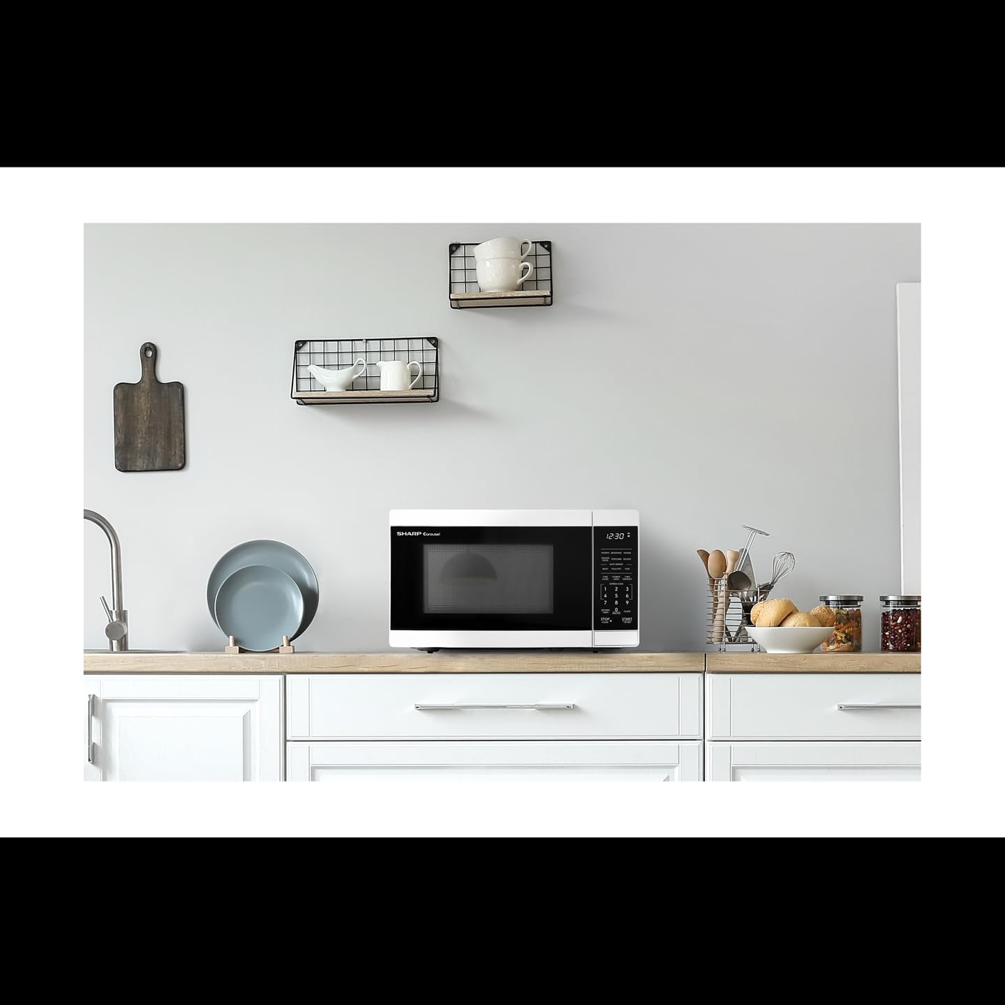 SHARP Compact Countertop Microwave Oven with Removable 10
